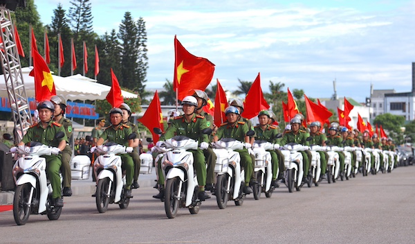 Nghệ An tổ chức Lễ ra mắt Lực lượng tham gia bảo vệ an ninh trật tự (ANTT) ở cơ sở